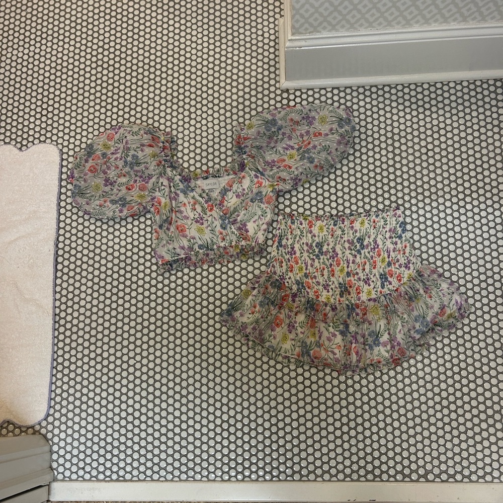 SAYLOR Floral Set